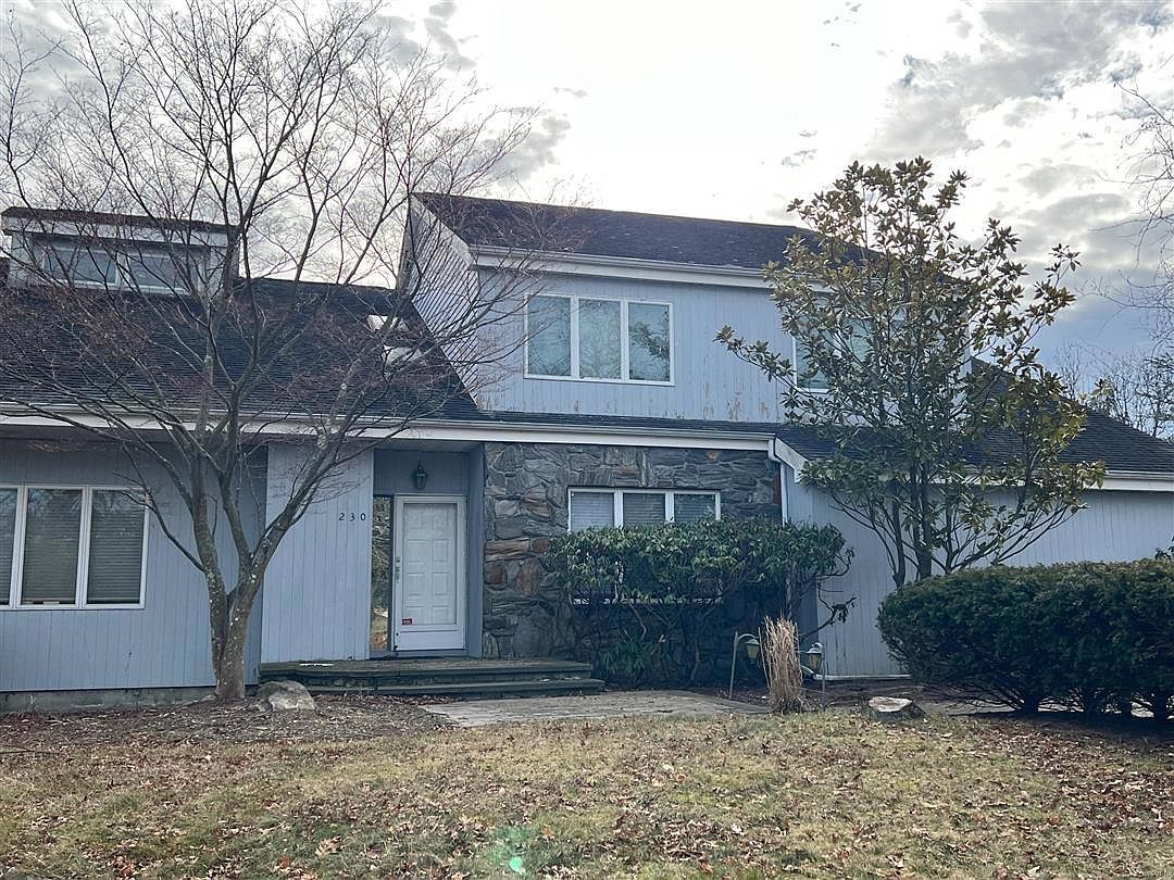 230 Willis Ave