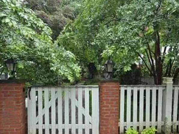 5524 Macarthur Blvd NW, Washington, DC 20016