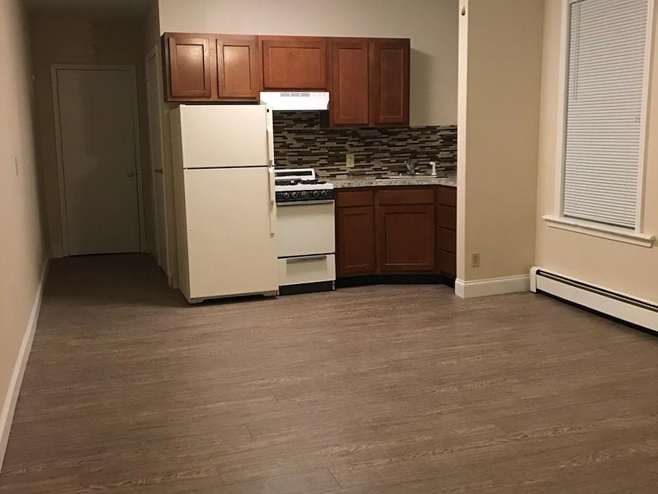 1st image of 358 Connecticut St APT 4