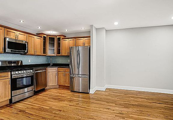3rd image of 22-49 38th St #3