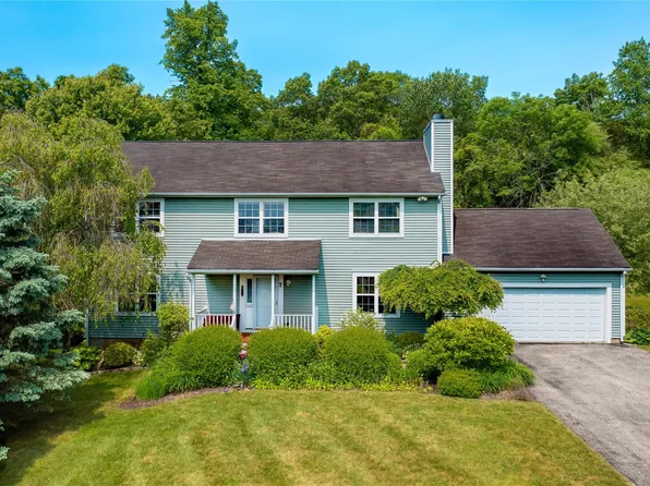 7 Watchhill Road, Pawling, NY 12564
