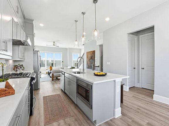 5th image of 1363 Pavilion Ct