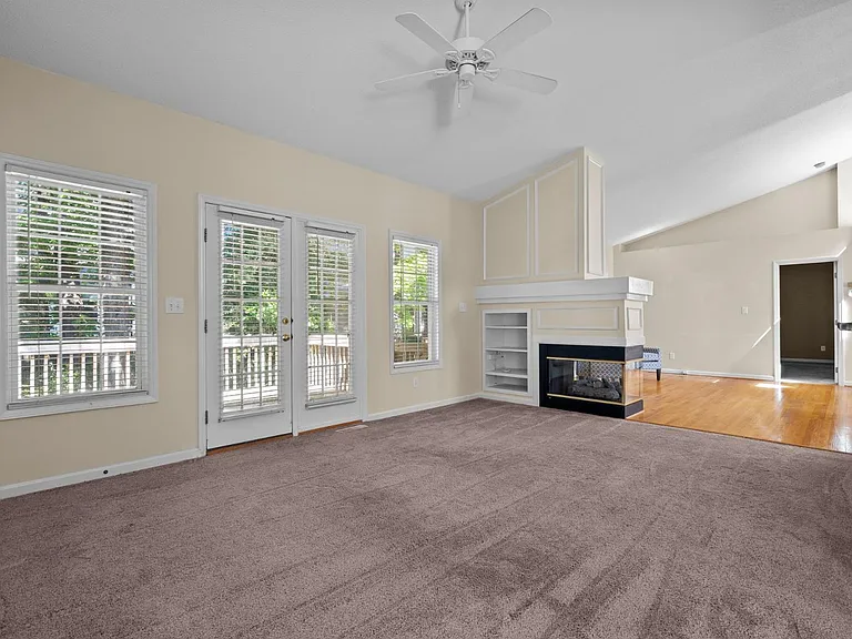 2400 Buckwater Ct — Photo 16