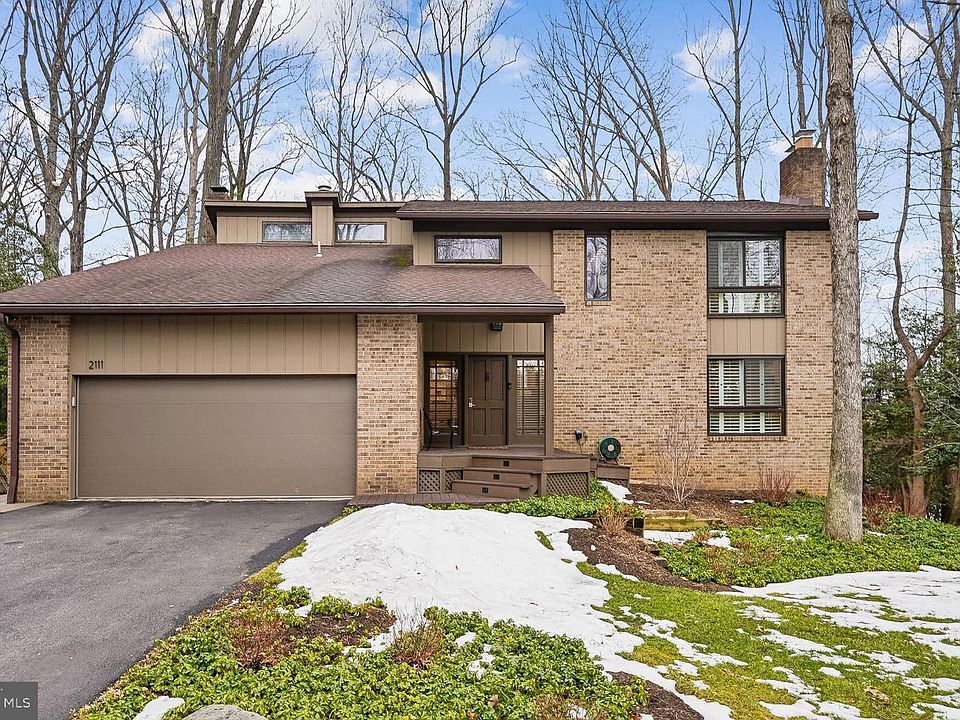 1st image of 2111 Lirio Ct