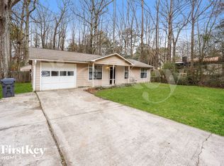 1327 La Belle St, Jonesboro, GA 30238