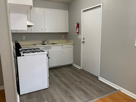 3rd image of 615 Cedarwood Dr #17695098