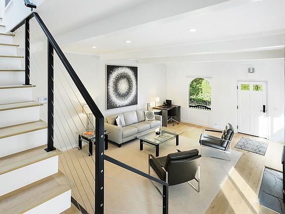 4th image of 825 N Harper Ave