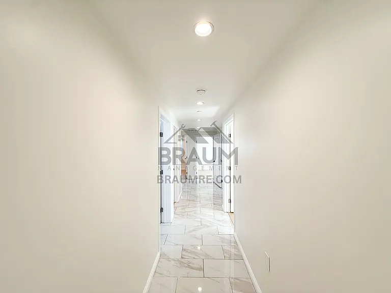 1423 Franklin St — Photo 19