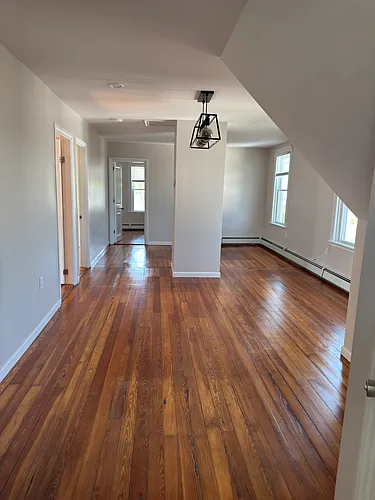 24 Potter St Photo 1