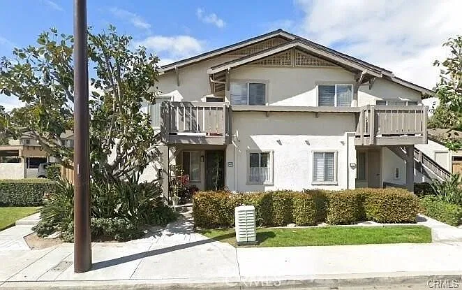 2 bed, 917 sqft, $2,900 — Photo 1