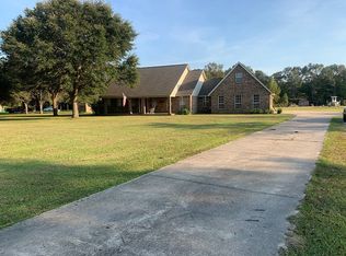 8816 Nutbank Rd, Moss Point, MS 39562