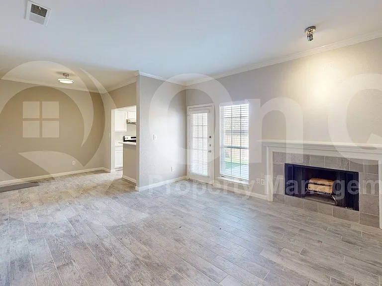 8600 Coppertowne Ln #502 — Photo 3