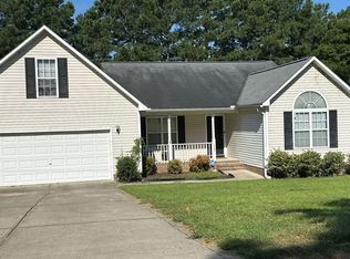 4400 Wavetree Dr, Fayetteville, NC 28306