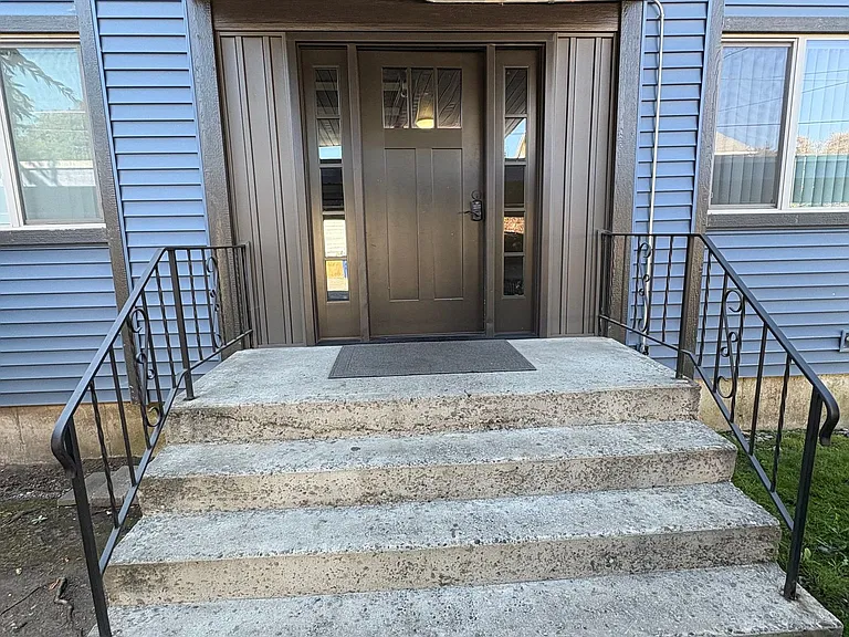 1013 E Sharp Ave — Photo 7