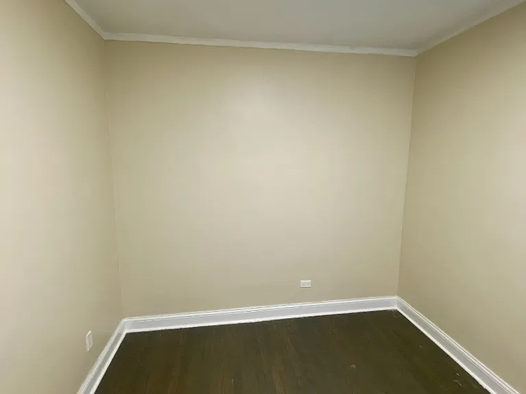7151 S Green St #1 — Photo 3