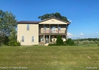 2nd image of 7584 N Sheridan Rd