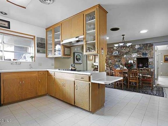 2nd image of 6130 Winnetka Ave