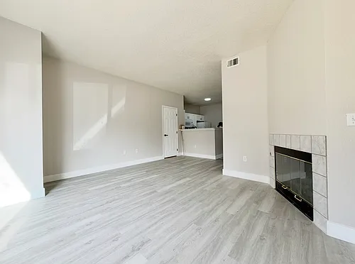 908 S Yampa St #102 Photo 1