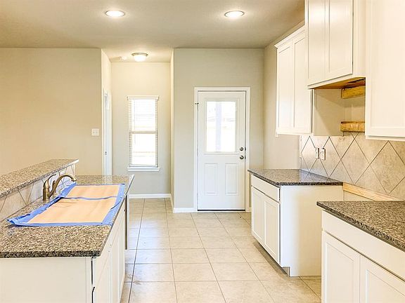 2nd image of 3610 Conquest Cres