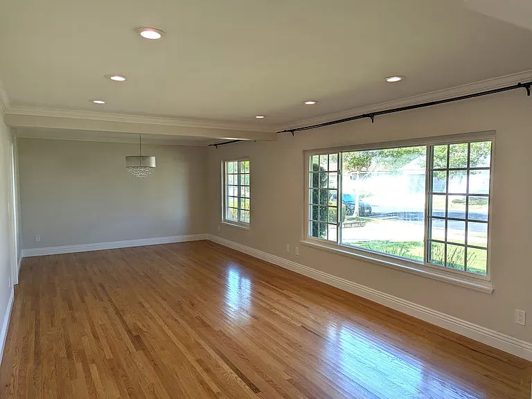 3418 Greenmeadow Dr — Photo 4