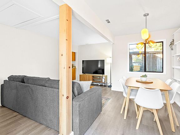 5th image of 1081 Evans Ave #2