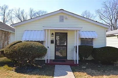 2158 White Ave photo 1