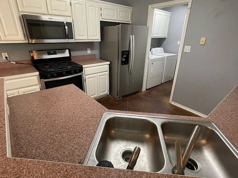 24250 S Montgomery Dr — Photo 13