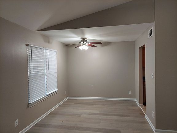 5th image of 1420 Deerpond Ln