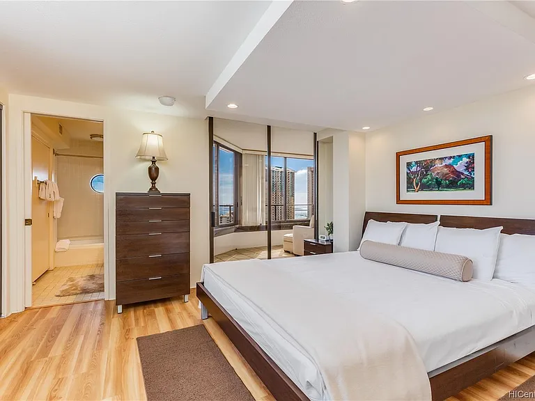 1910 Ala Moana Blvd #28C — Photo 15