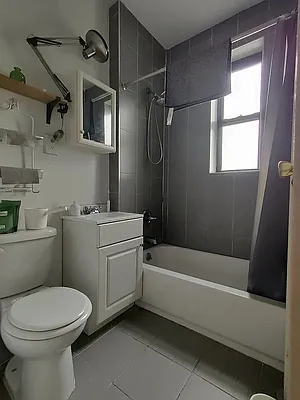 Rented by Signature Property Realty | media 28