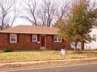 525 N Walker St, Olathe, KS 66061