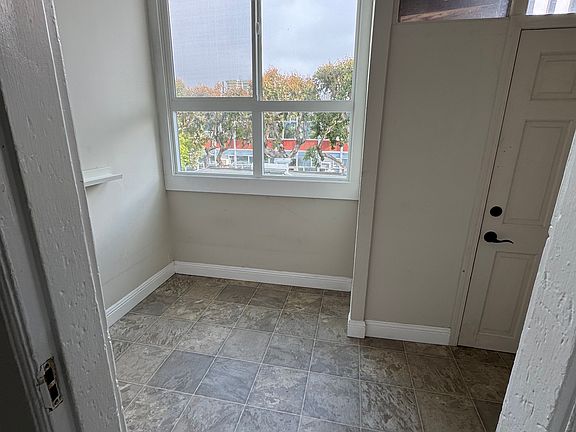 4th image of 402-412 Duboce Ave #410B