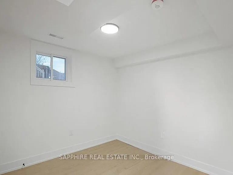 162 Tower Dr #BASEMENT — Photo 11