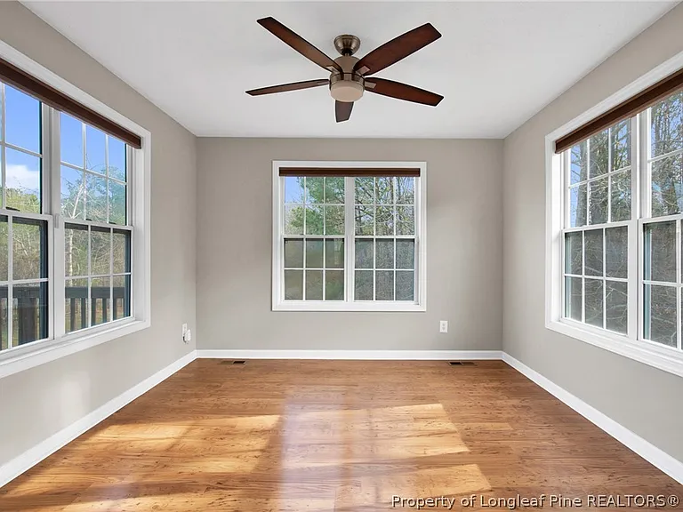 75 Countess Ct — Photo 13