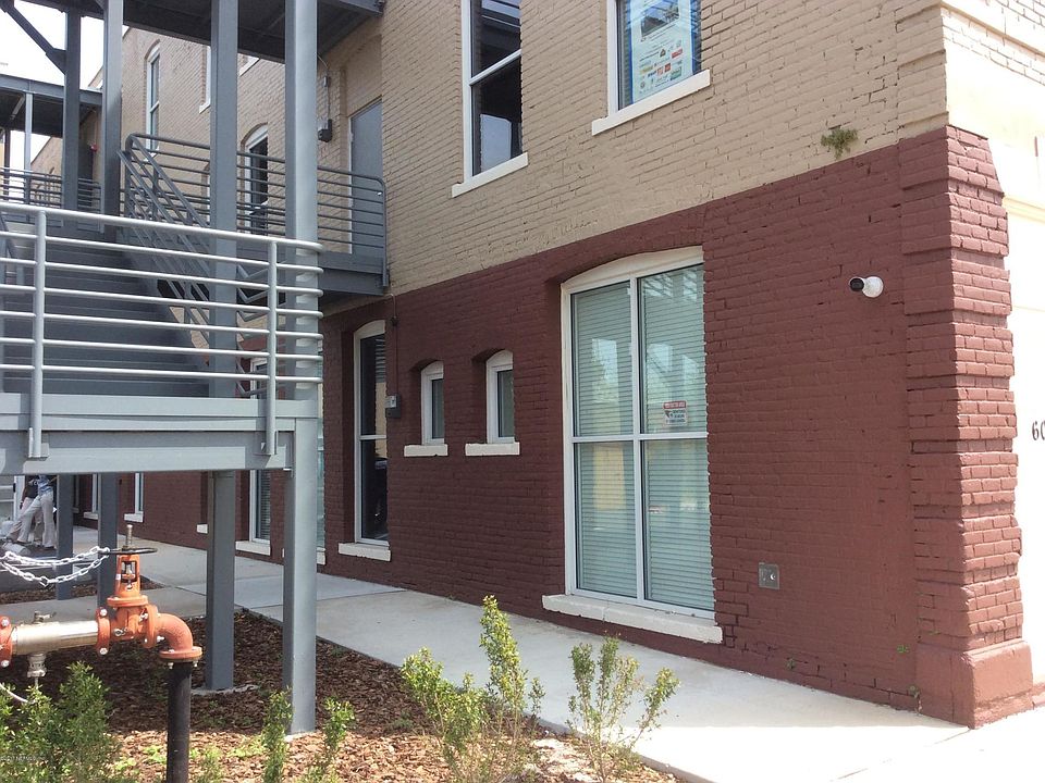 2nd image of 605 W Beaver St #309