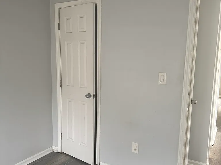 443 Wallace Ave #MAIN — Photo 20
