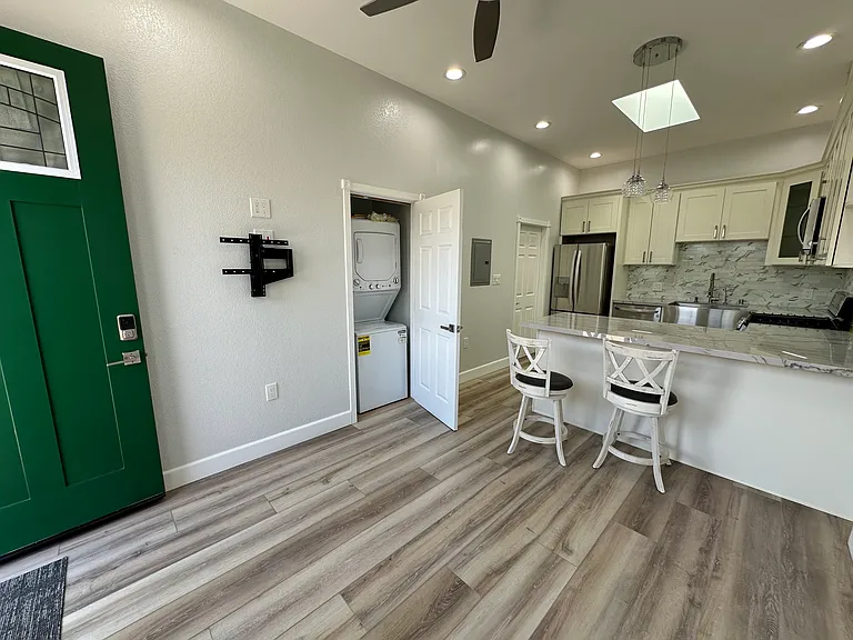 2114 Derby Ave #B — Photo 20