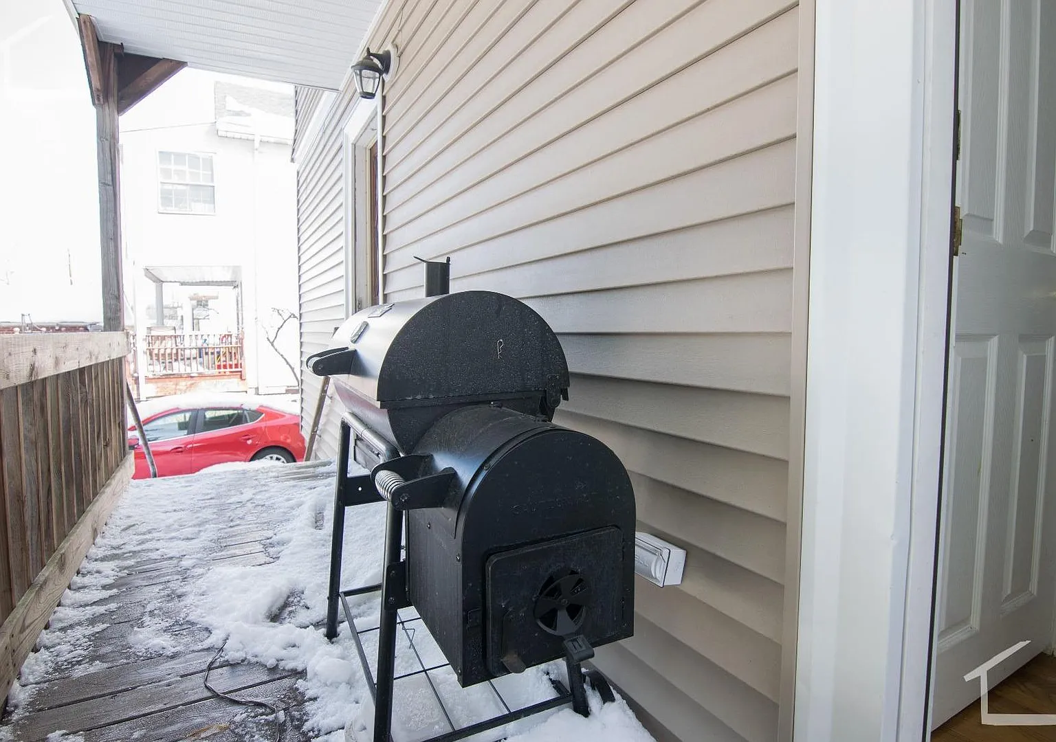 Beautiful 3 bed in a prime location in Watertown. — Photo 4
