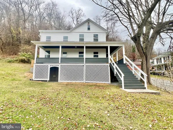 22 N Juniata St, Everett, PA 15537