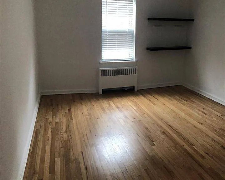 2090 Barnes Ave #3E — Photo 6