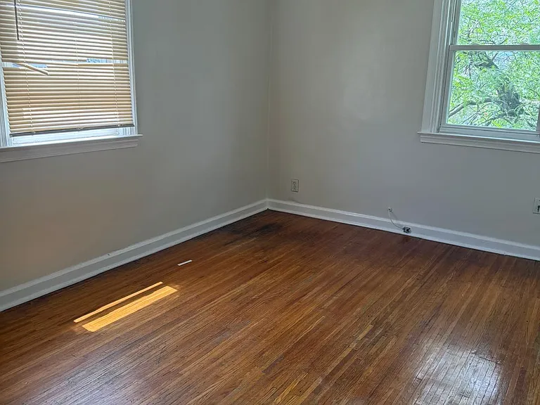 1100 Longshore Ave — Photo 14