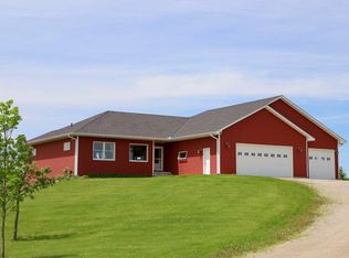 14518 Acorn Trl, Faribault, MN 55021