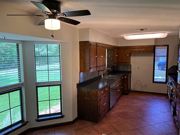 Bay window dining nook off kitchen