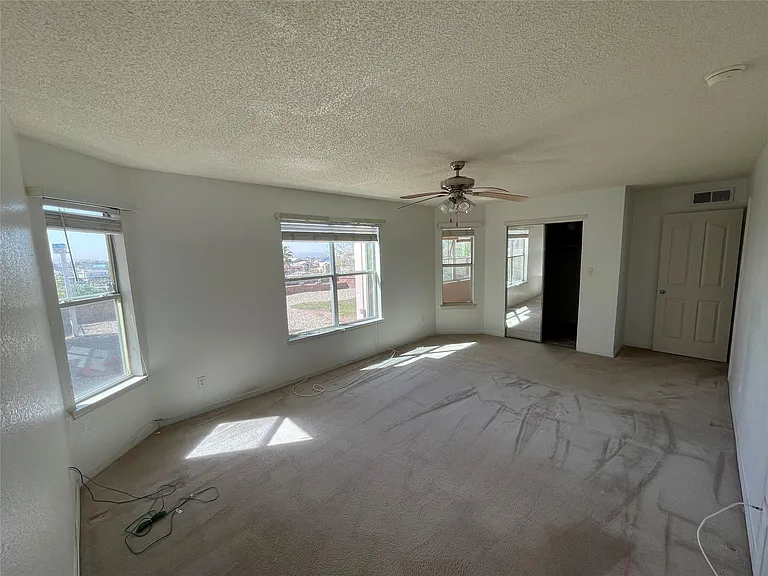 7312 Camino Del Sol — Photo 5