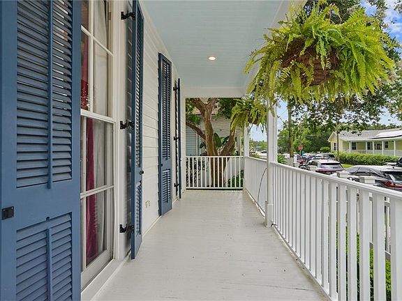 5th image of 319 Calhoun St