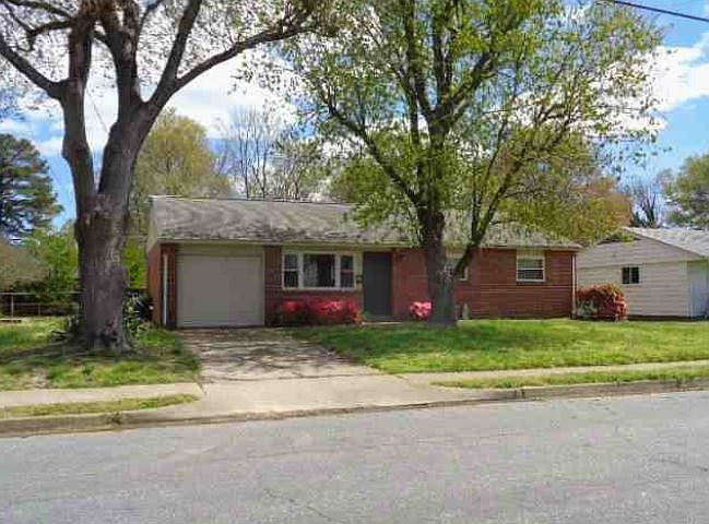2nd image of 802 Lemaster Ave