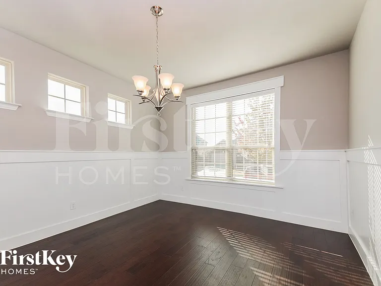 1208 Caney Creek Ln — Photo 5