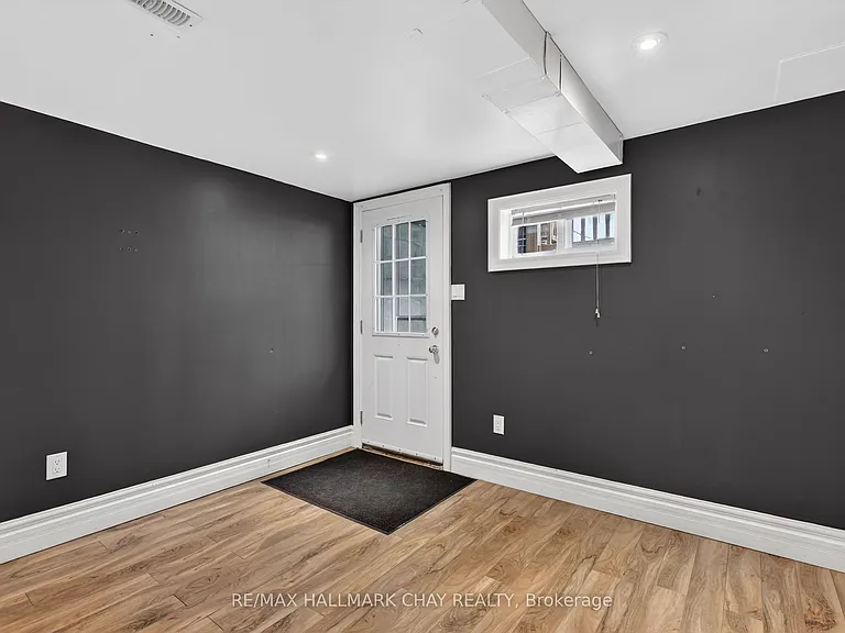 45 Caledonia Rd #LOWER — Photo 18