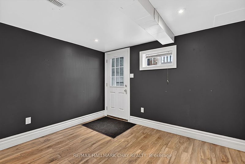 Toronto House for rent - 2 Bedrooms — photo 17