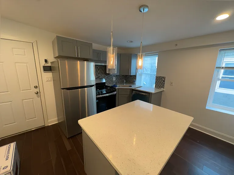 1635 W Girard Ave #3R — Photo 10